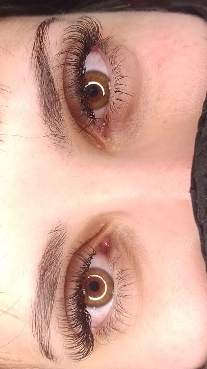 Tray Lashes