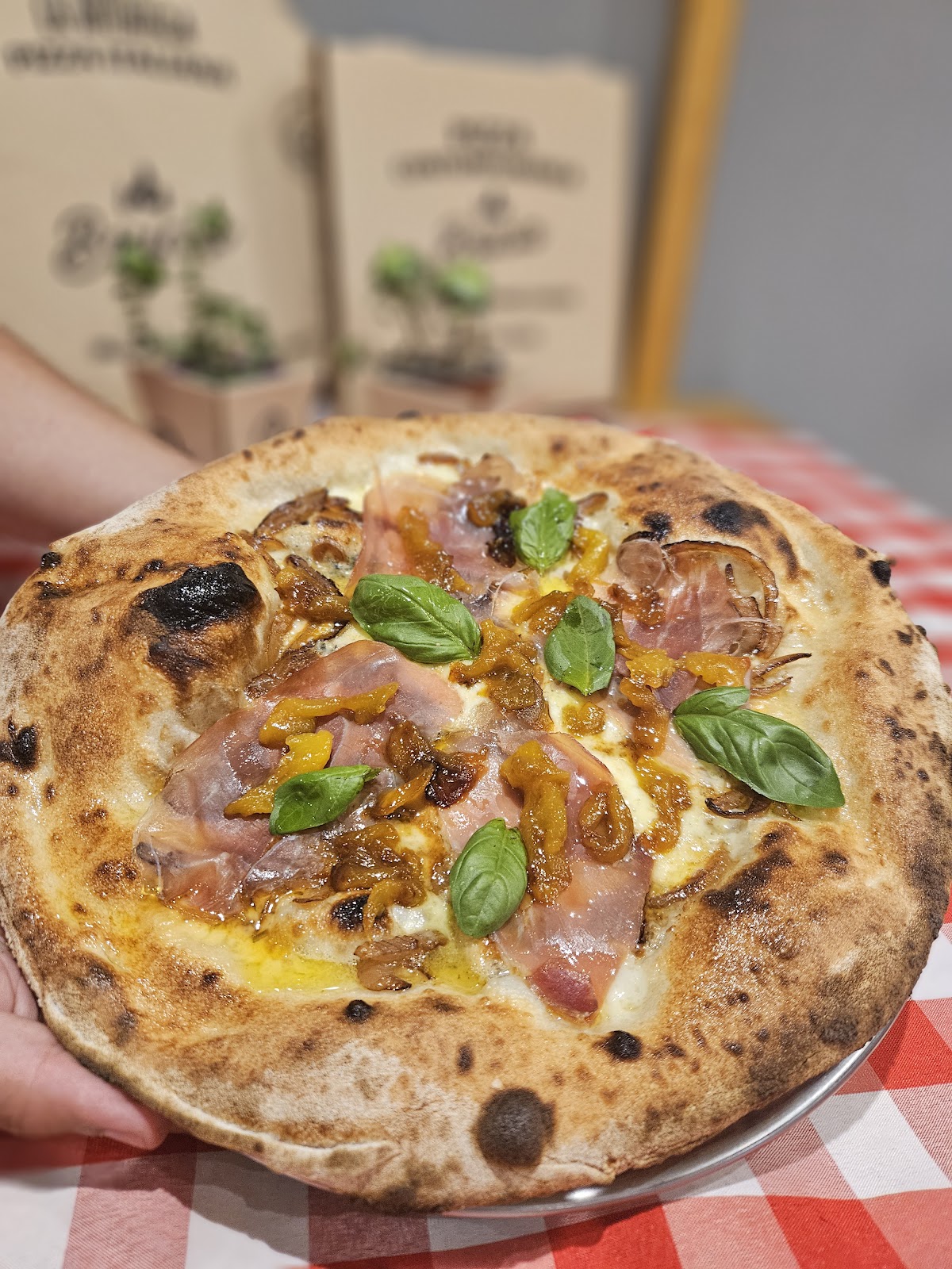 Brucia PIZZERÍA NAPOLETANA, foto 3