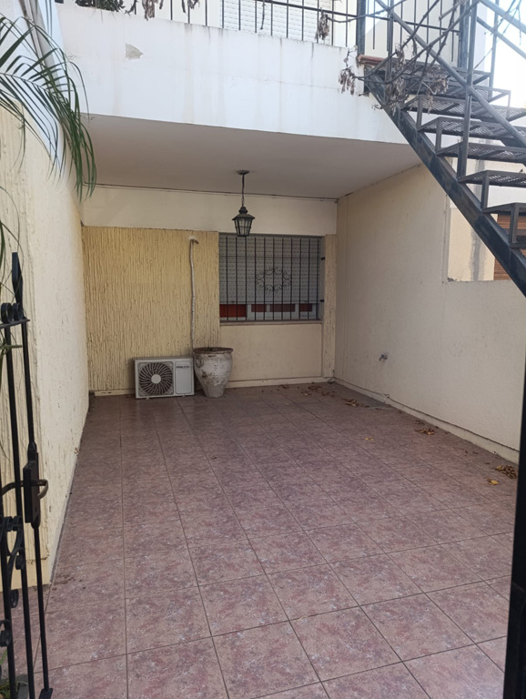 SE VENDE CASA + DEPARTAMENTO EN ARROYITO, miniatura