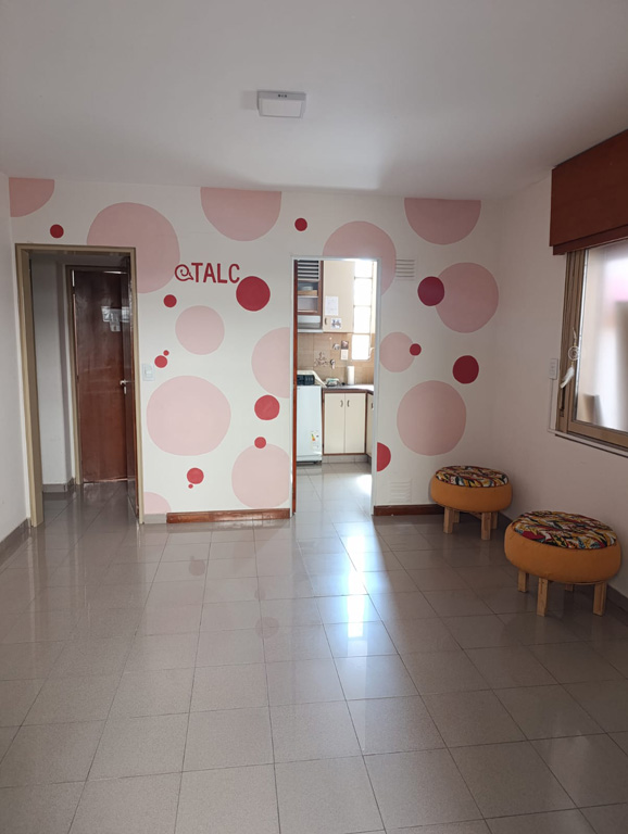 SE VENDE CASA + LOCAL COMERCIAL EN ARROYITO (ZONA CENTRO), miniatura