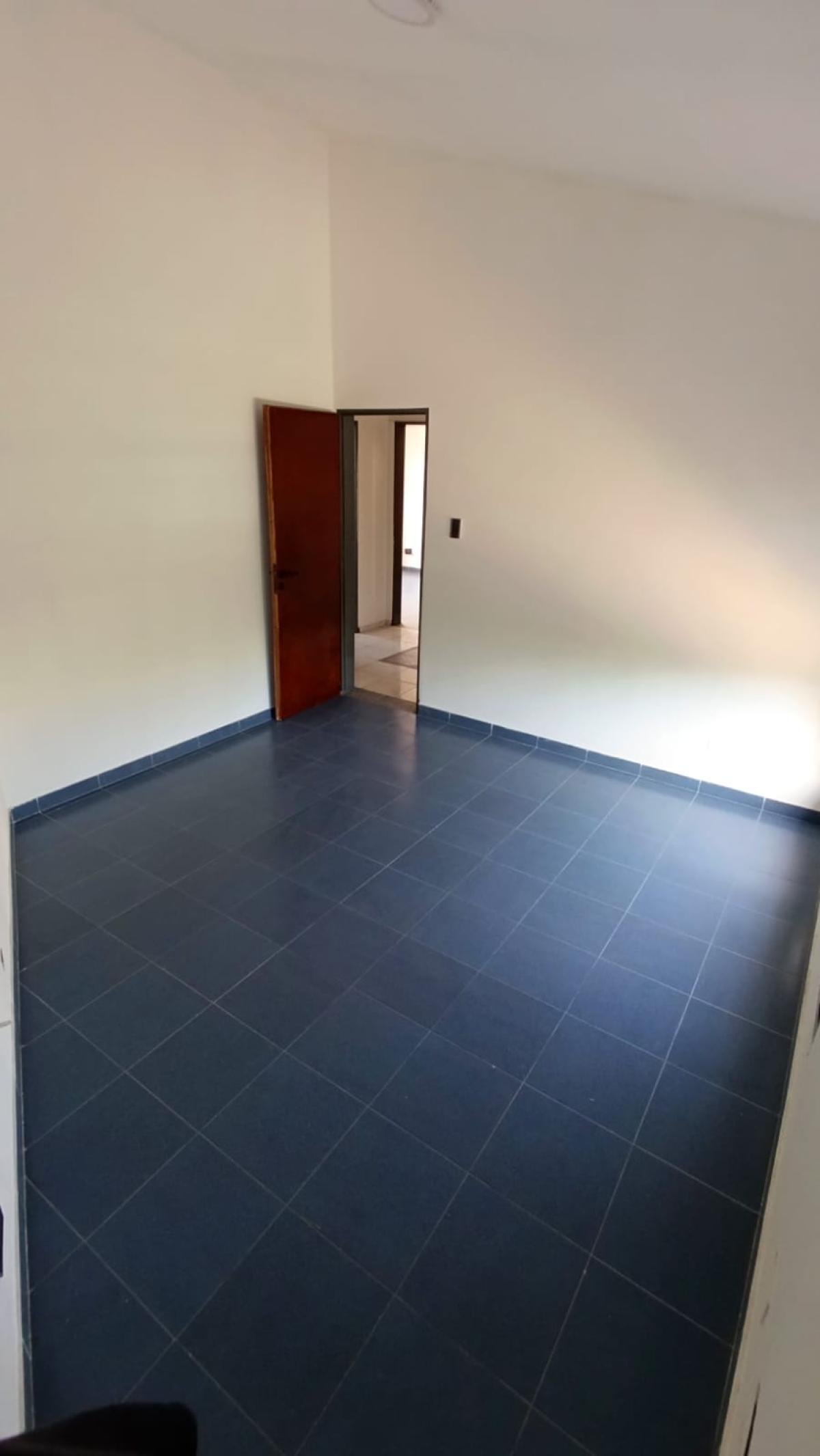 SE VENDE DEPARTAMENTO DOS PISOS EN ARROYITO, miniatura