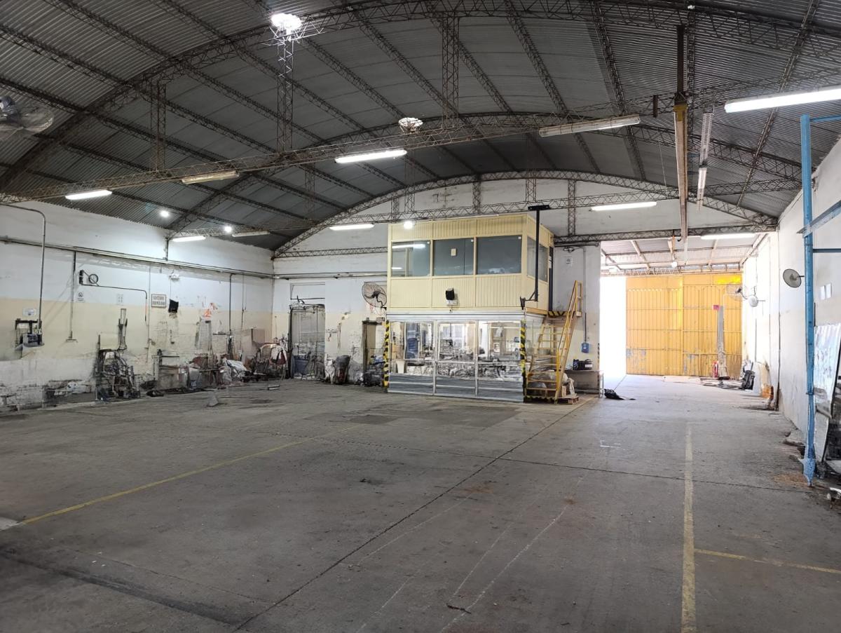 SE VENDE GALPONES FRENTE RUTA 19 - ARROYITO, miniatura
