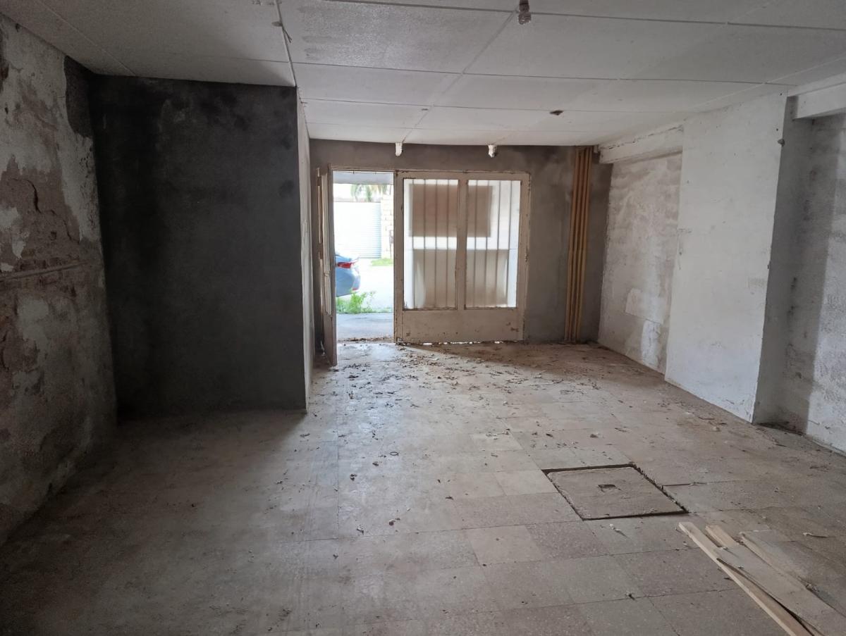 SE VENDE EDIFICIO A TERMINAR EN ARROYITO, miniatura