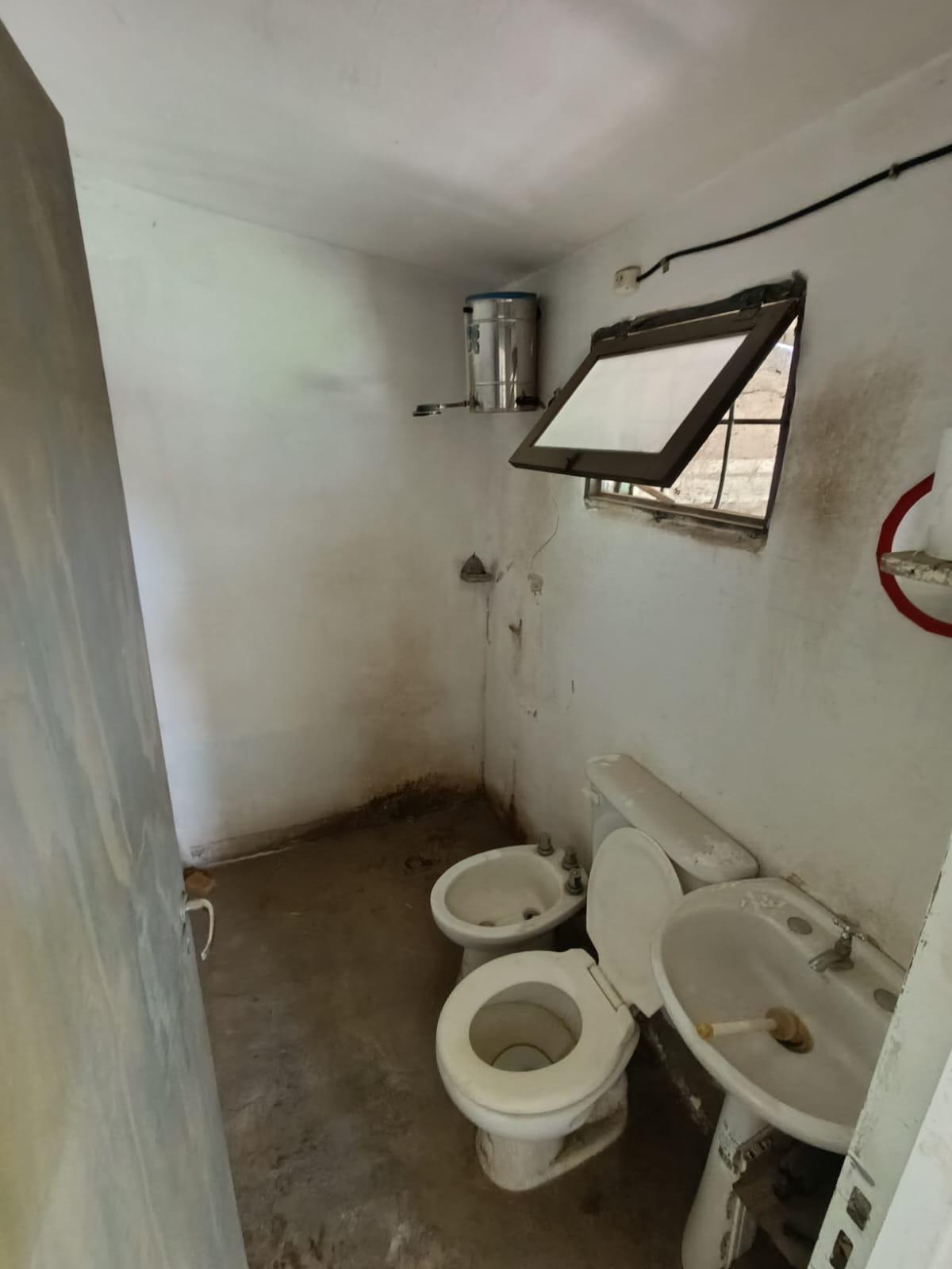 CASA A RECICLAR + TERRENO 499M2  EN VENTA - ZONA NORTE, miniatura
