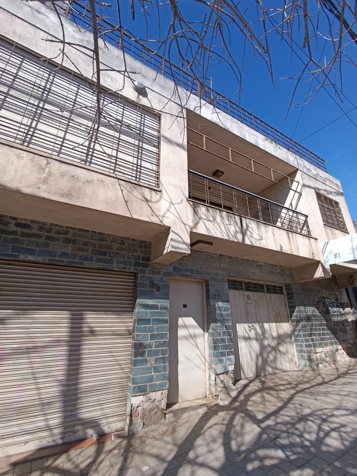 SE VENDE CASA DOS PISOS + LOCAL COMERCIAL EN CORDOBA CAPITAL, miniatura