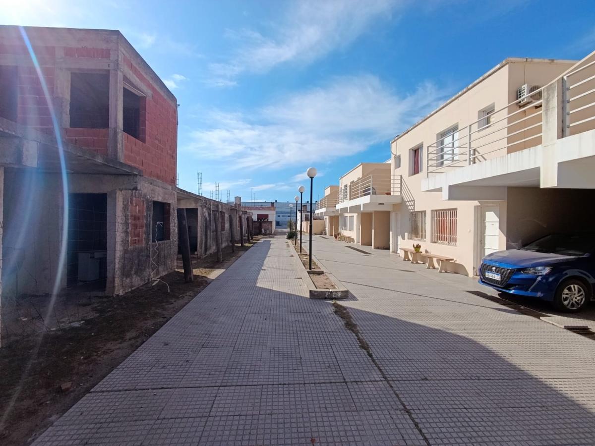 SE VENDE COMPLEJO DE DEPARTAMENTOS EN SANTA ROSA DE RIO PRIMERO, miniatura