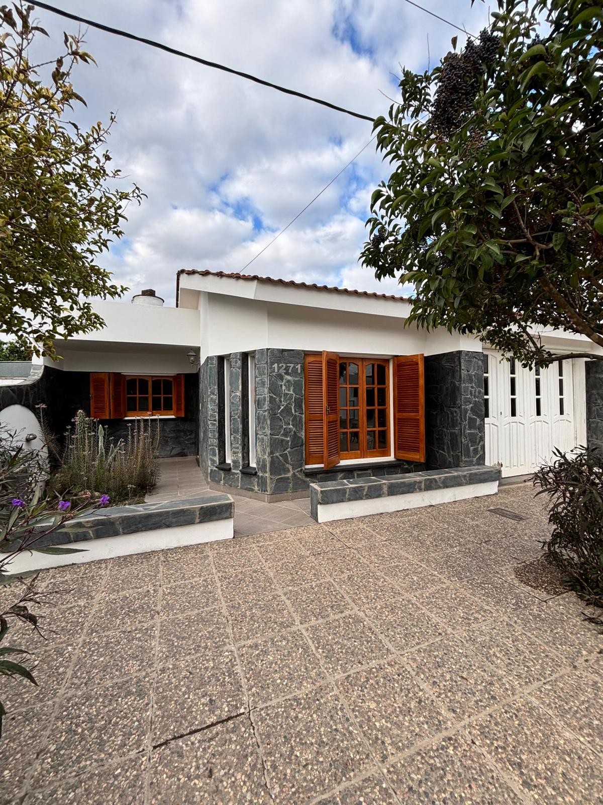SE VENDE CASA EN ARROYITO, miniatura