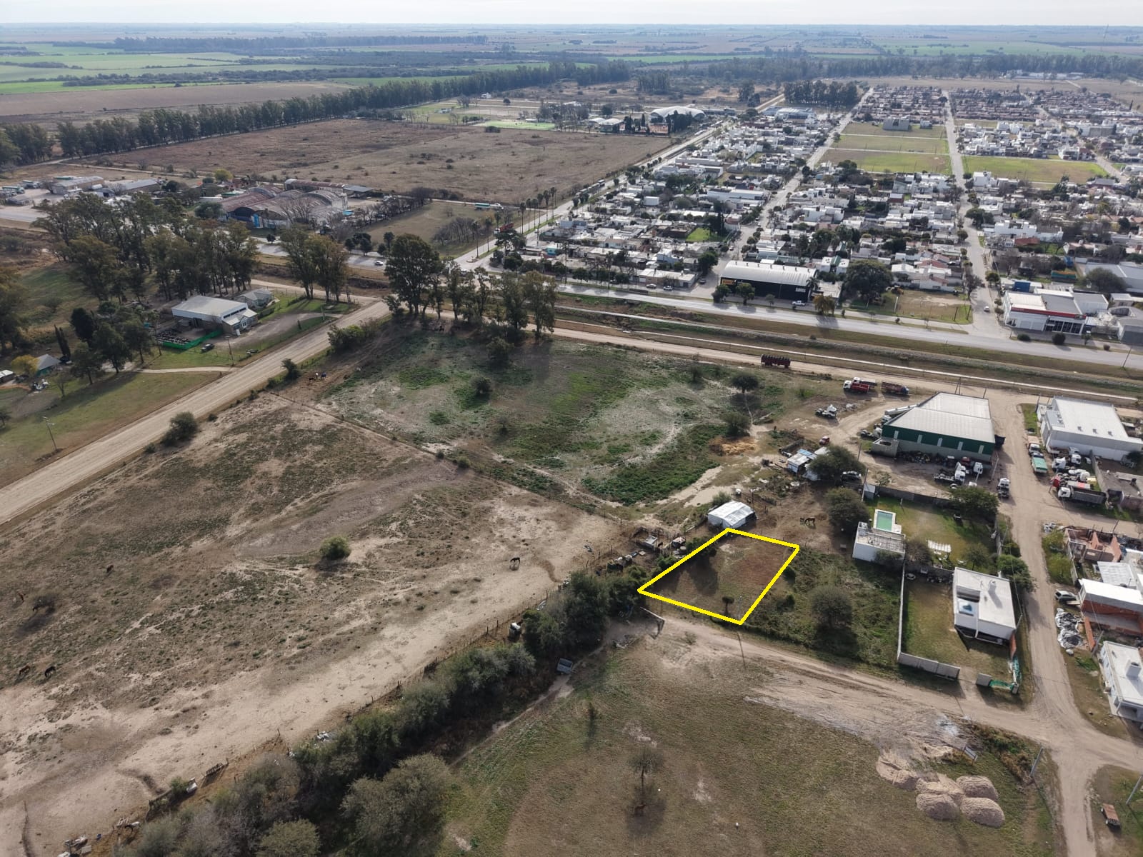 SE VENDE TERRENO ZONA SUR ARROYITO A METROS DE LA RUTA, miniatura