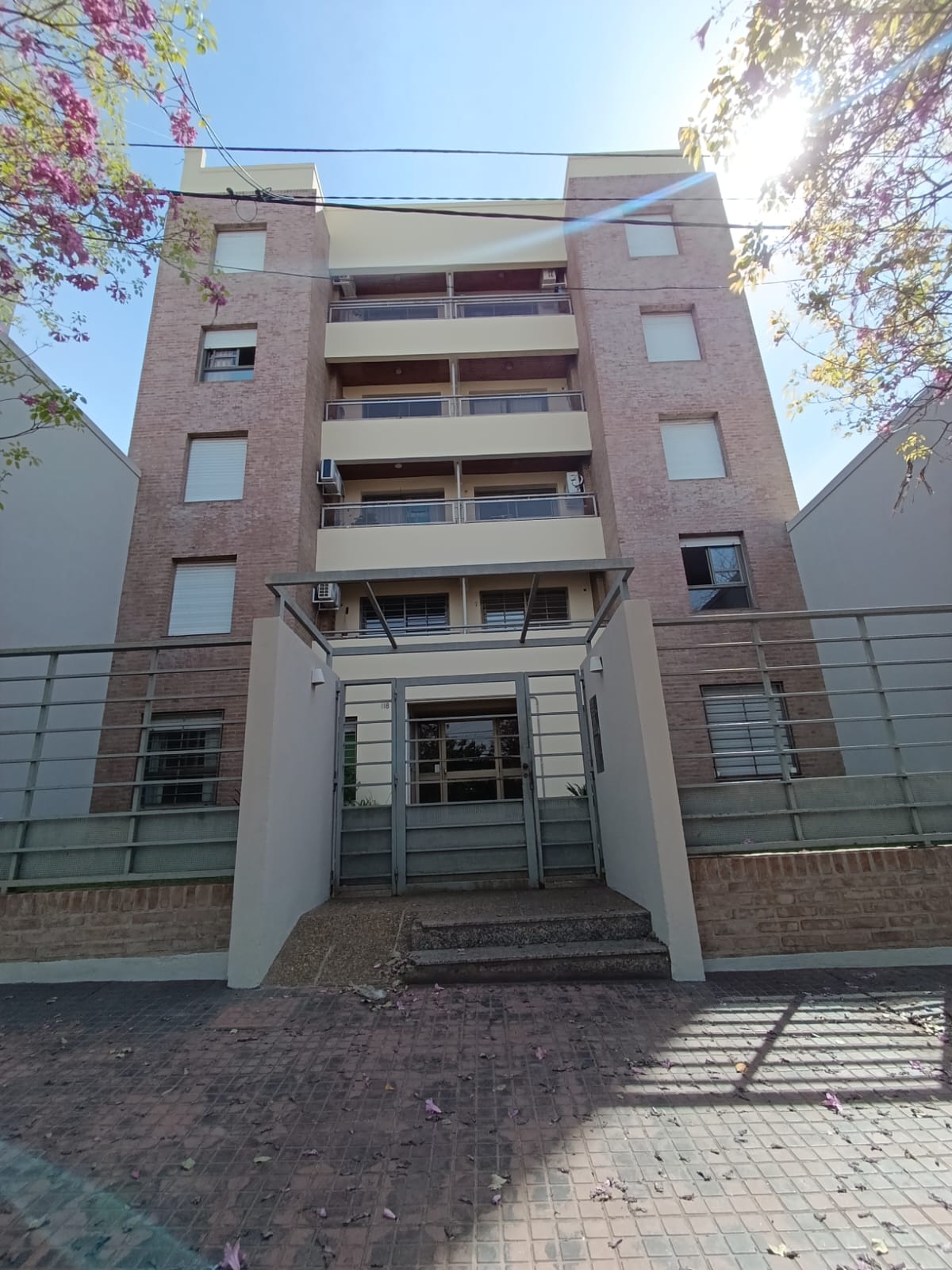 SE ALQUILA DEPARTAMENTO EN BARRIO COFICO – CÓRDOBA, miniatura