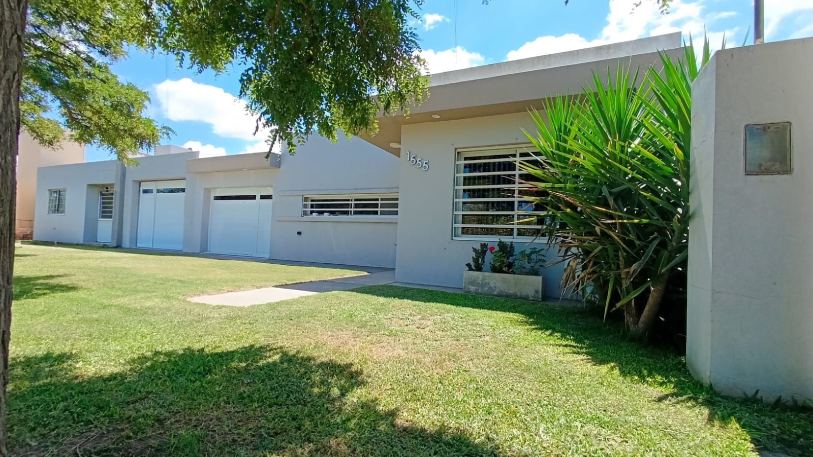 SE VENDE CASA EN ARROYITO