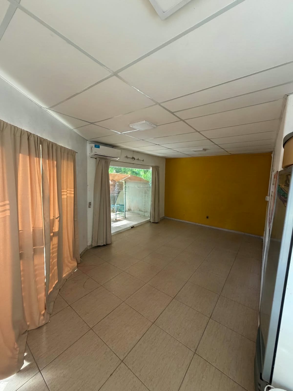 SE VENDE CASA + 2 LOCALES COMERCIALES, miniatura