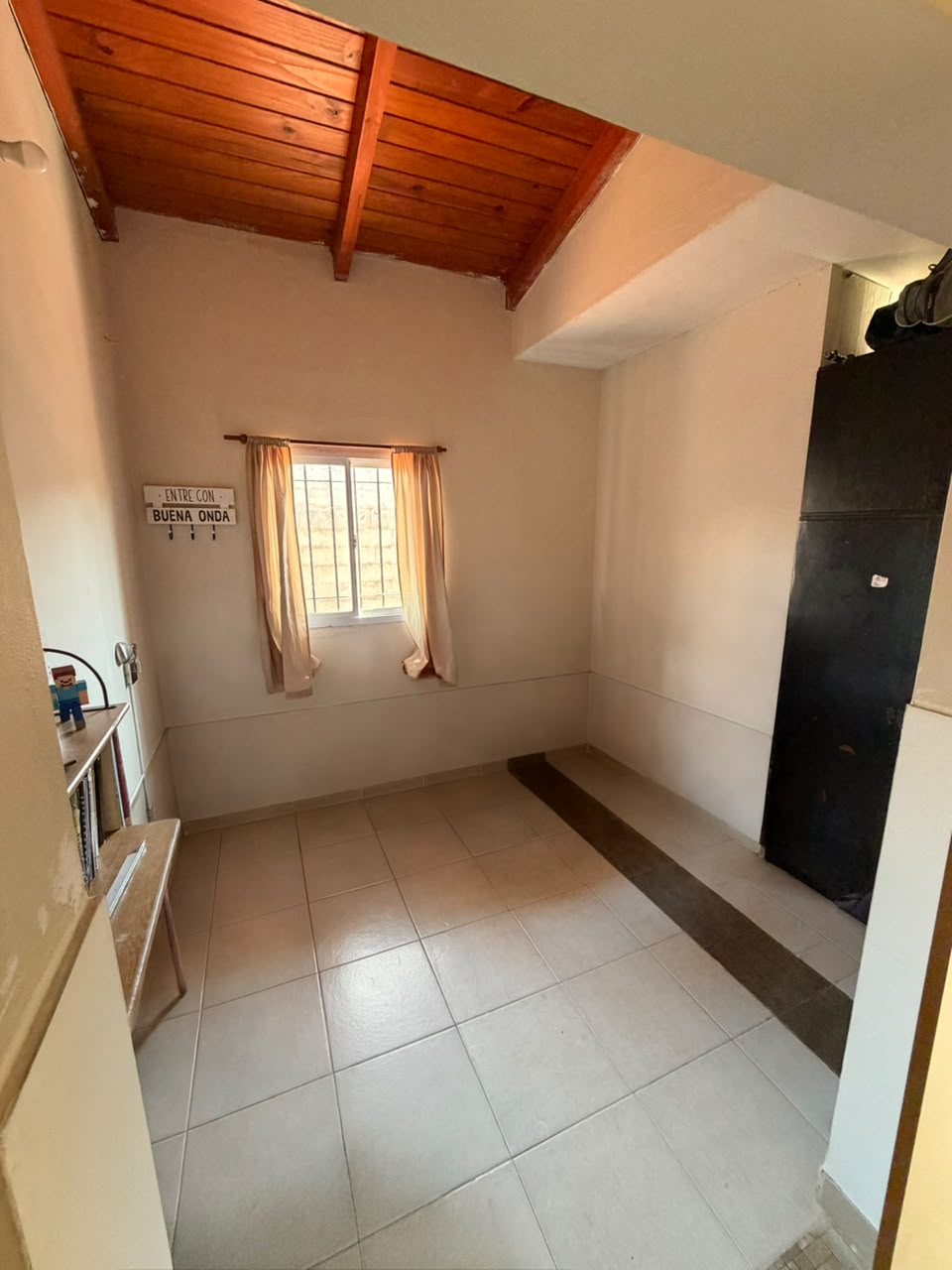 SE ALQUILA CASA EN ARROYITO, miniatura
