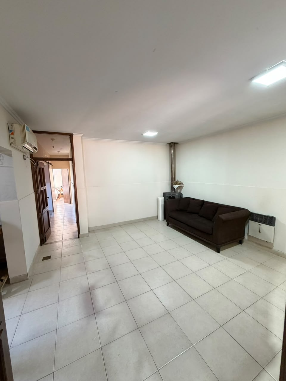 SE ALQUILA CASA EN ARROYITO, miniatura