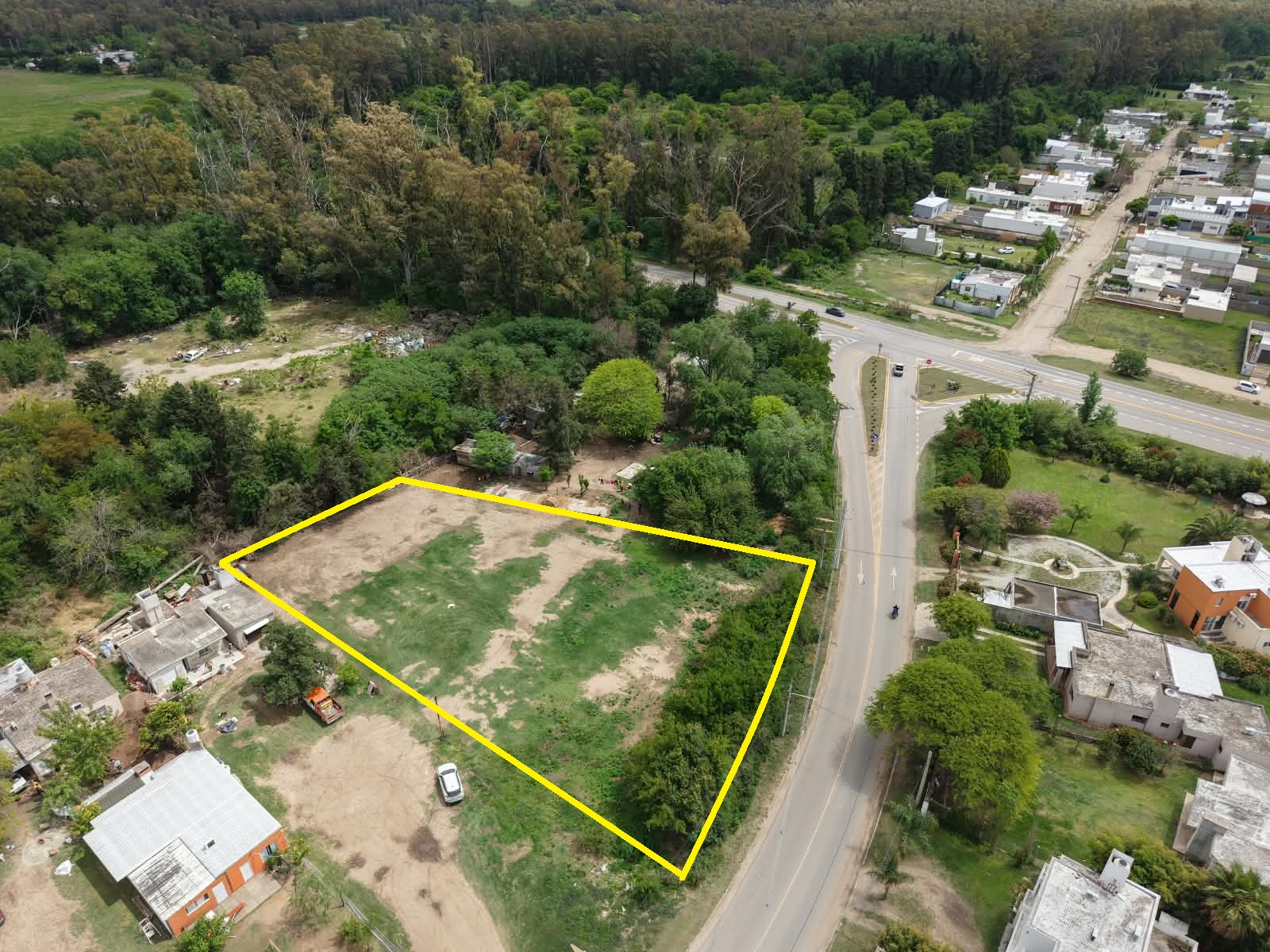 SE VENDE TERRENO EN ARROYITO FRENTE RUTA E52, miniatura
